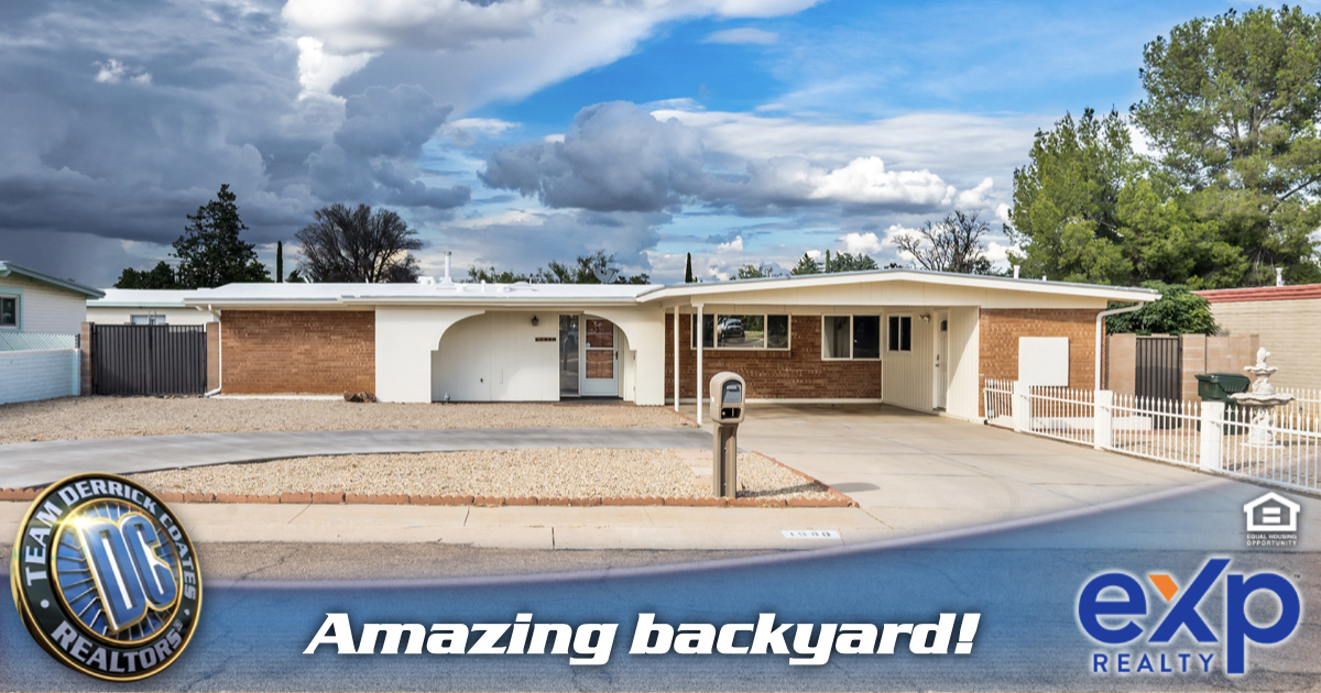 Move-in ready home with a beautiful backyard!